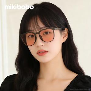 MIKIBOBO 时尚米钉折叠款太阳镜 